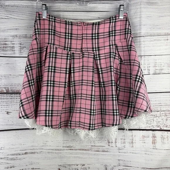 Y2K Hot Topic Baby Pink Strawberry Button Lace Detail Pink Plaid Mini Skirt SM - Picture 4 of 8